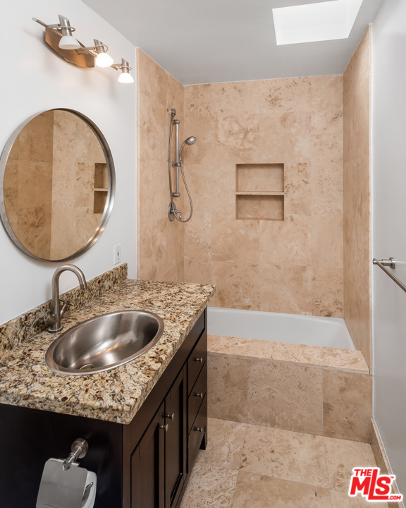 2 Bed Home for Sale in Los Angeles, California