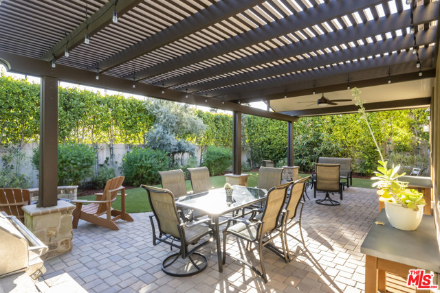 4 Bed Home for Sale in Lake Balboa, California