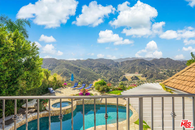 6 Bed Home for Sale in Pacific Palisades, California