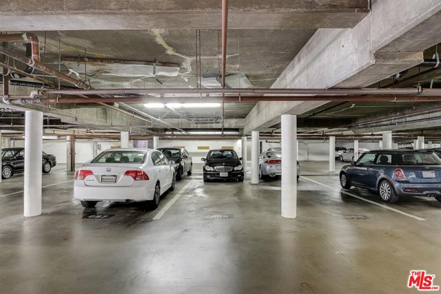 1 Bed Home for Sale in Los Angeles, California