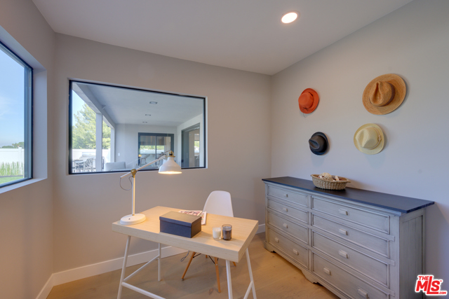 4 Bed Home for Sale in Encino, California