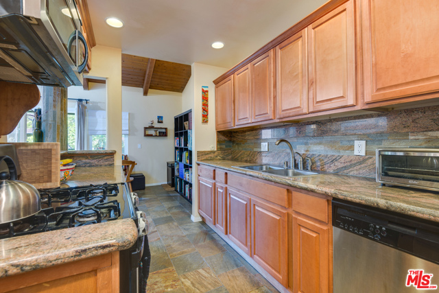 2 Bed Home for Sale in Culver City, California