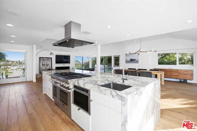 4 Bed Home for Sale in Pacific Palisades, California