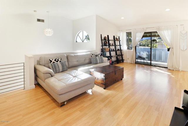 2 Bed Home for Sale in Agoura Hills, California