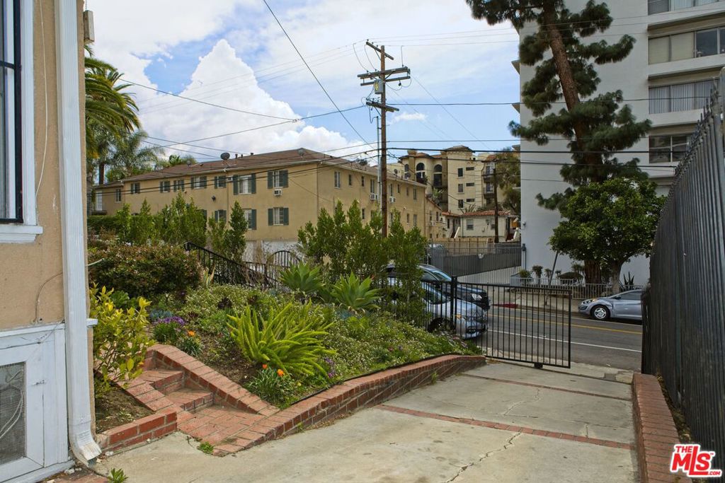6551 FRANKLIN AVENUE, LOS ANGELES, CA 90028