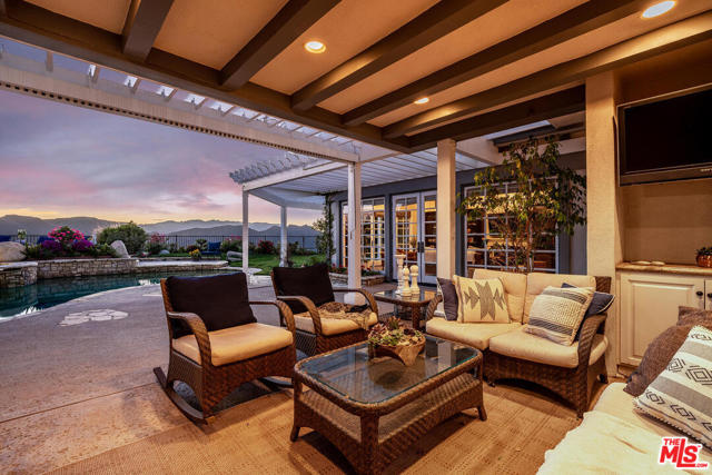 6 Bed Home for Sale in Pacific Palisades, California