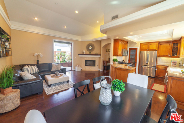 2417 CARNEGIE Lane, Redondo Beach, California 90278, 4 Bedrooms Bedrooms, ,3 BathroomsBathrooms,Residential,Sold,CARNEGIE,19491110