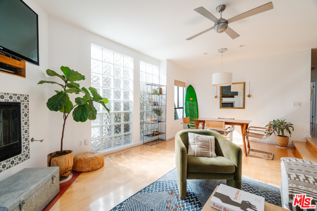 2 Bed Home for Sale in Venice, California
