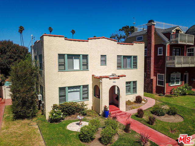 227 AVENUE F, Redondo Beach, California 90277, ,Residential Income,Sold,AVENUE F,19460230