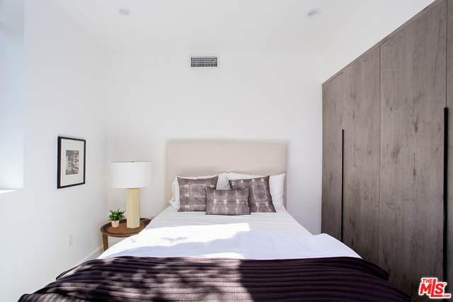 3 Bed Home for Sale in Venice, California