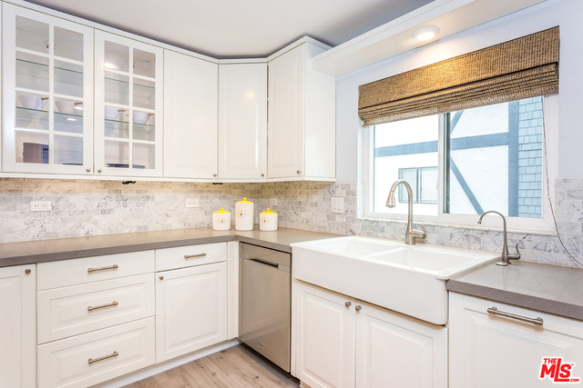 2114 GRANT Avenue, Redondo Beach, California 90278, 4 Bedrooms Bedrooms, ,3 BathroomsBathrooms,Residential,Sold,GRANT,19423020