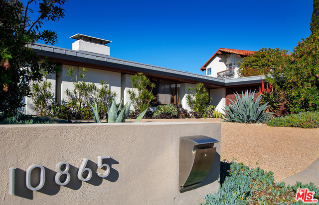 3 Bed Home for Sale in Los Angeles, California
