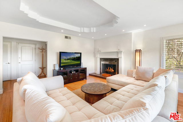 3 Bed Home for Sale in Sherman Oaks, California