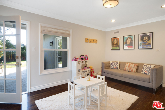3 Bed Home for Sale in Sherman Oaks, California