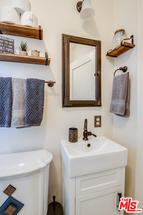 2 Bed Home for Sale in El Segundo, California