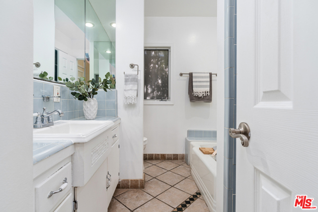 1 Bed Home for Sale in West Hollywood, California