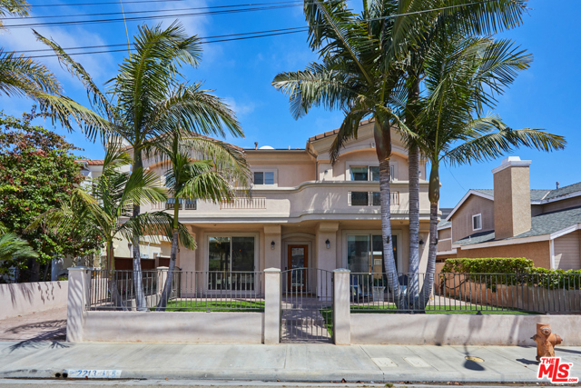 2213 Warfield Avenue, Redondo Beach, California 90278, 4 Bedrooms Bedrooms, ,3 BathroomsBathrooms,Residential,Sold,Warfield,20616114