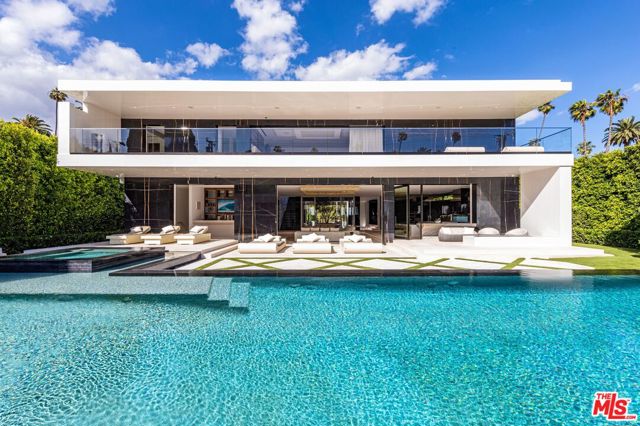 Photo of 521 N CANON Drive, Beverly Hills, CA 90210