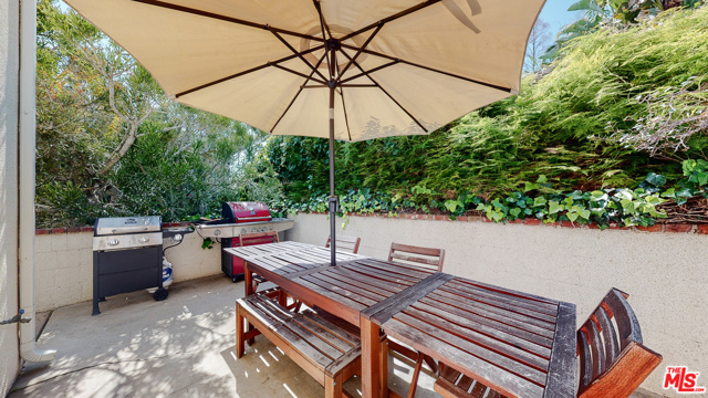 2 Bed Home for Sale in Los Angeles, California