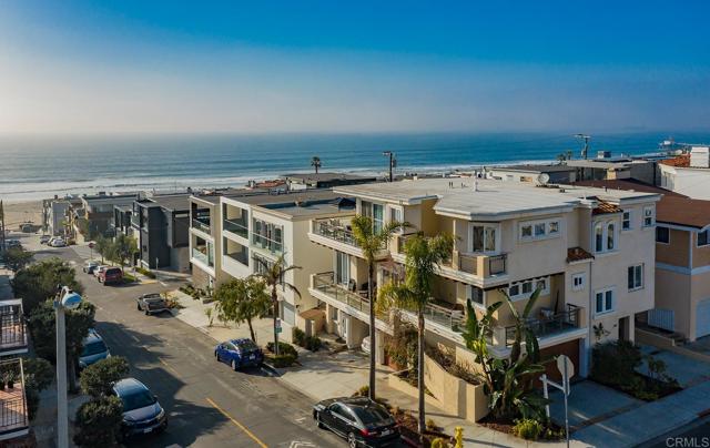 101 Highland Avenue, Manhattan Beach, California 90266, 4 Bedrooms Bedrooms, ,3 BathroomsBathrooms,Residential,Sold,Highland,NDP2101960