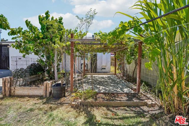 Property Photo 25
