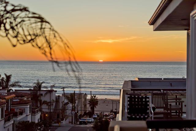 101 Highland Avenue, Manhattan Beach, California 90266, 4 Bedrooms Bedrooms, ,3 BathroomsBathrooms,Residential,Sold,Highland,NDP2101960