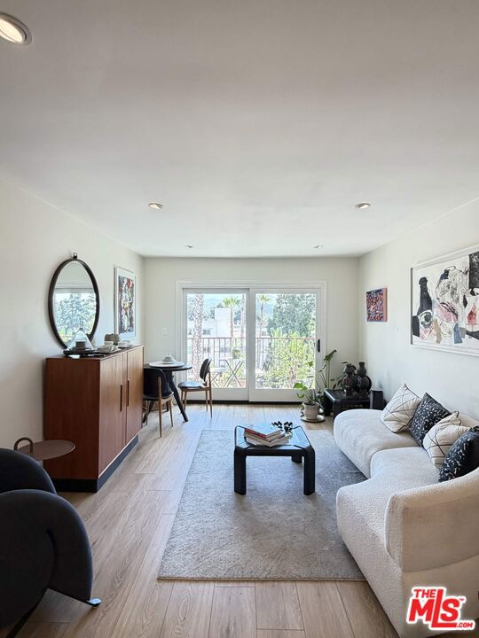 feature listing property photo