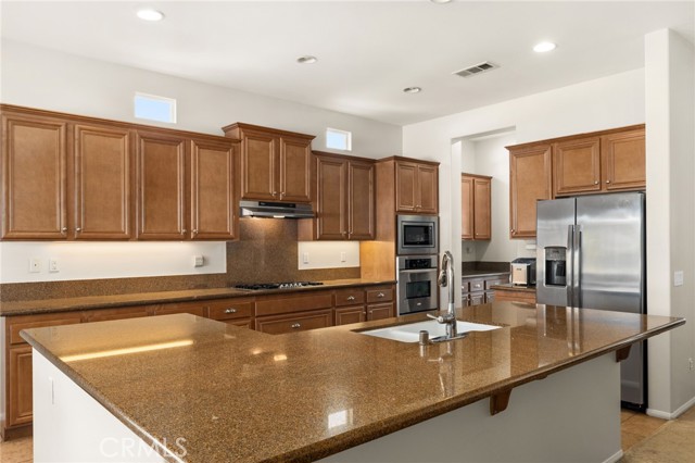 Detail Gallery Image 18 of 65 For 4683 Viaggio Cir, Jurupa Valley,  CA 92509 - 4 Beds | 2/1 Baths