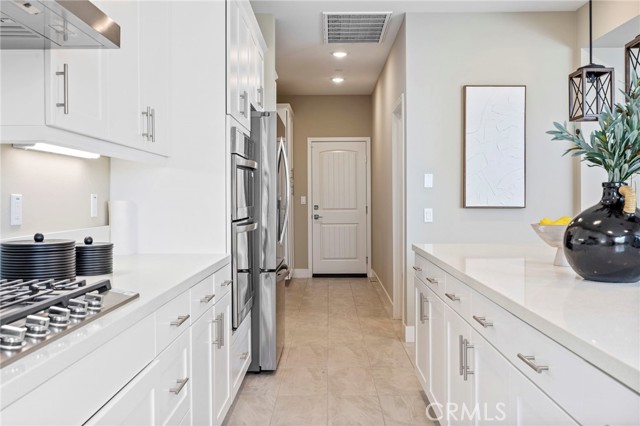 Detail Gallery Image 12 of 24 For 5978 Saddlehorn Ln, Jurupa Valley,  CA 92509 - 4 Beds | 3 Baths