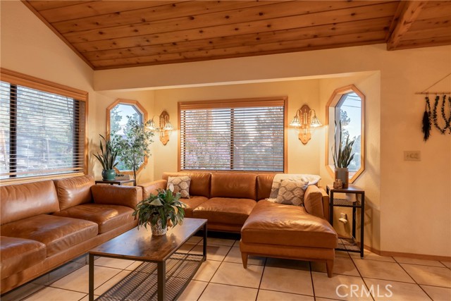 Detail Gallery Image 17 of 41 For 1841 Golden Rod Ave, Big Bear City,  CA 92314 - 4 Beds | 2/1 Baths