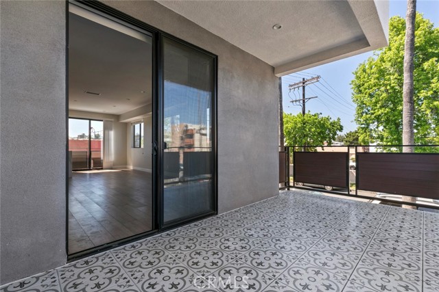Detail Gallery Image 23 of 37 For 14438 Tiara St, Sherman Oaks,  CA 91401 - 3 Beds | 2/1 Baths