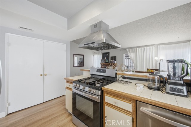 Detail Gallery Image 10 of 54 For 301 Oleander, San Jacinto,  CA 92582 - 4 Beds | 3 Baths