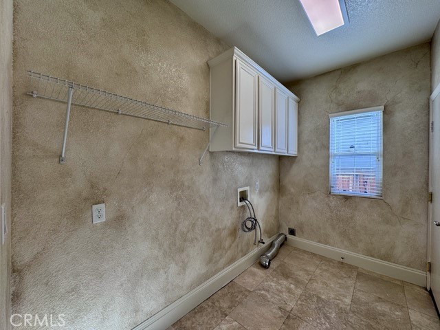 Detail Gallery Image 13 of 53 For 45632 Corte Royal, Temecula,  CA 92592 - 3 Beds | 3 Baths