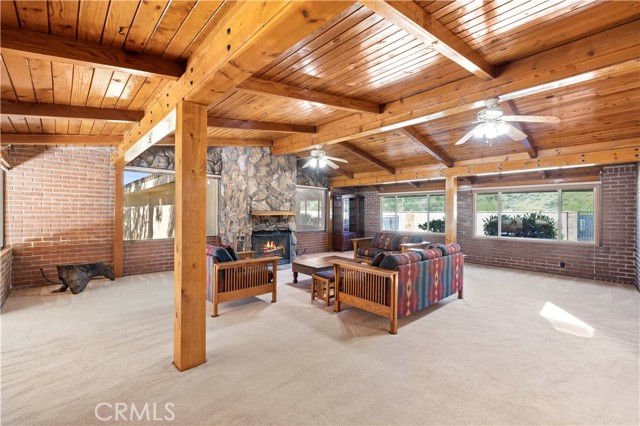 Detail Gallery Image 28 of 75 For 11950 Sierra Hwy, Agua Dulce,  CA 91390 - 3 Beds | 4 Baths