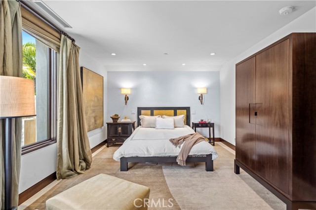 88 Emerald, Laguna Beach CA: https://media.crmls.org/medias/0003ac0e-b39e-46df-8c56-a9e0716b82d4.jpg