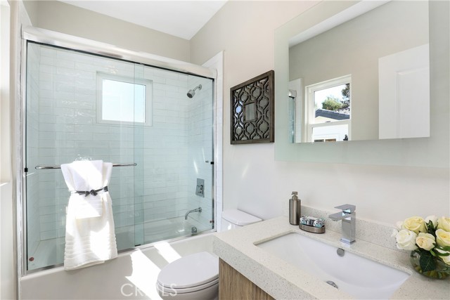 6 Oakmont Street, Phillips Ranch CA: https://media.crmls.org/medias/0003df51-cc46-406d-a50a-b4dc1c6c0443.jpg
