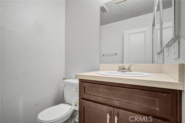 Detail Gallery Image 7 of 33 For 3540 W Savanna St, Anaheim,  CA 92804 - 2 Beds | 2/1 Baths