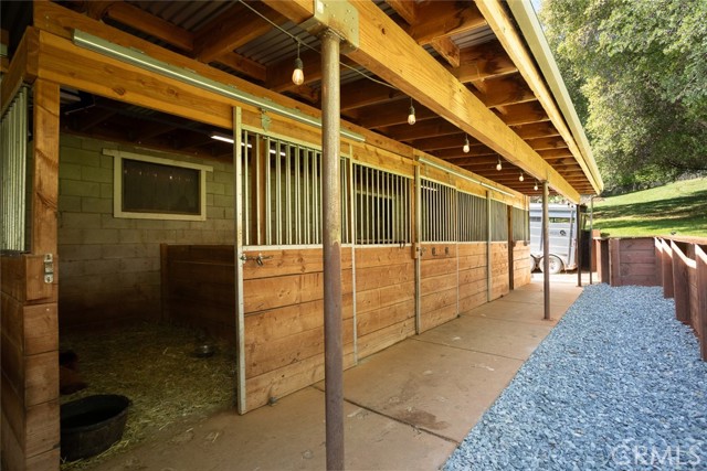 Detail Gallery Image 4 of 62 For 7005 Cross Star, Marysville,  CA 95901 - 3 Beds | 3 Baths