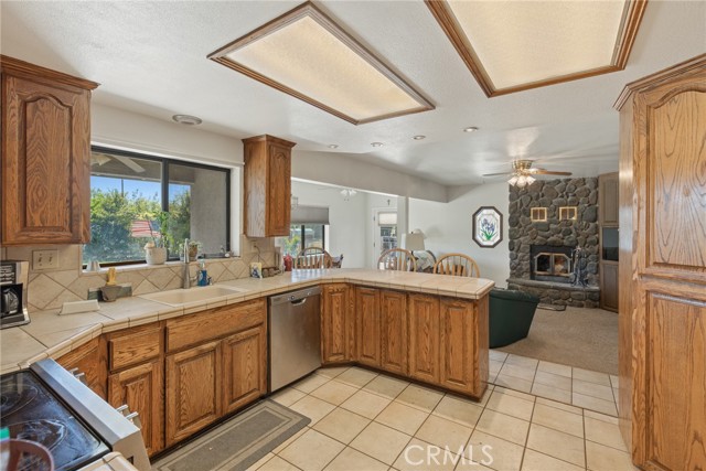 Detail Gallery Image 9 of 29 For 2167 White Dr, Durham,  CA 95938 - 4 Beds | 3/1 Baths