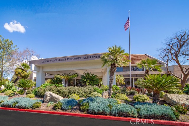 925 Ave Majorca, Laguna Woods CA: https://media.crmls.org/medias/0005c515-b1f5-488f-878e-10e46ba54271.jpg