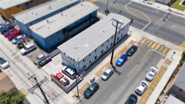 Image 3 of 18 For 3390 Santa Fe Avenue