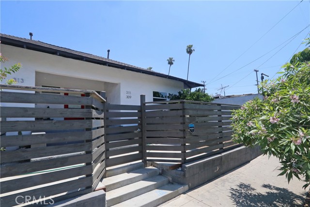 Detail Gallery Image 4 of 20 For 309 N Avenue 50, Los Angeles,  CA 90042 - – Beds | – Baths