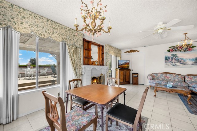 Detail Gallery Image 15 of 33 For 1516 Mesa Verde, Fullerton,  CA 92833 - 4 Beds | 2 Baths