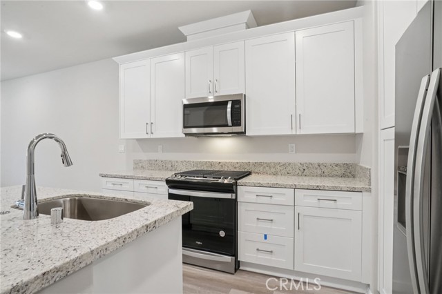 Detail Gallery Image 11 of 32 For 1551 Stratus Dr, Pomona,  CA 91768 - 3 Beds | 3 Baths