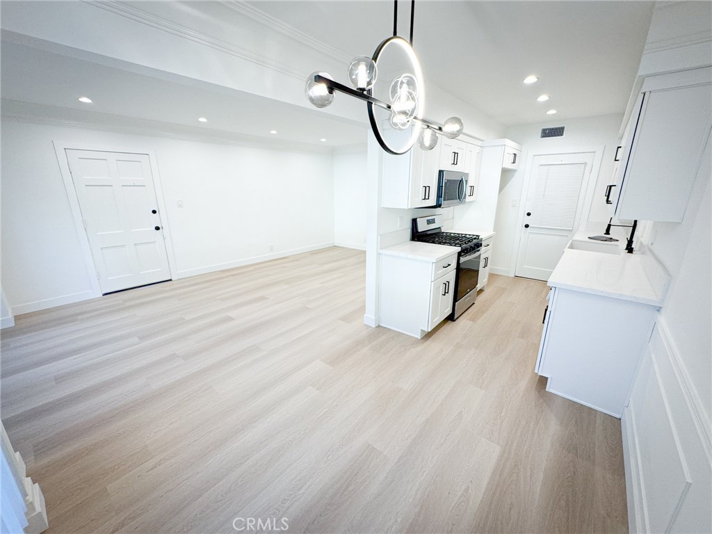 1700 Del Valle Avenue #1704