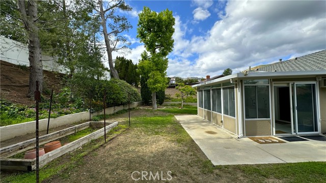 Detail Gallery Image 26 of 31 For 12111 Eddleston Dr, Porter Ranch,  CA 91326 - 4 Beds | 2 Baths