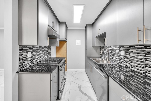 Detail Gallery Image 5 of 22 For 6342 Morse Ave #104,  North Hollywood,  CA 91606 - 2 Beds | 2 Baths