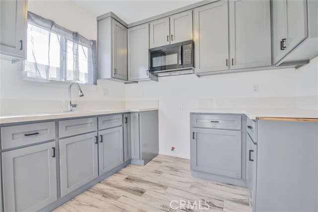 Detail Gallery Image 13 of 41 For 946 E 104th, Los Angeles,  CA 90002 - 3 Beds | 2 Baths