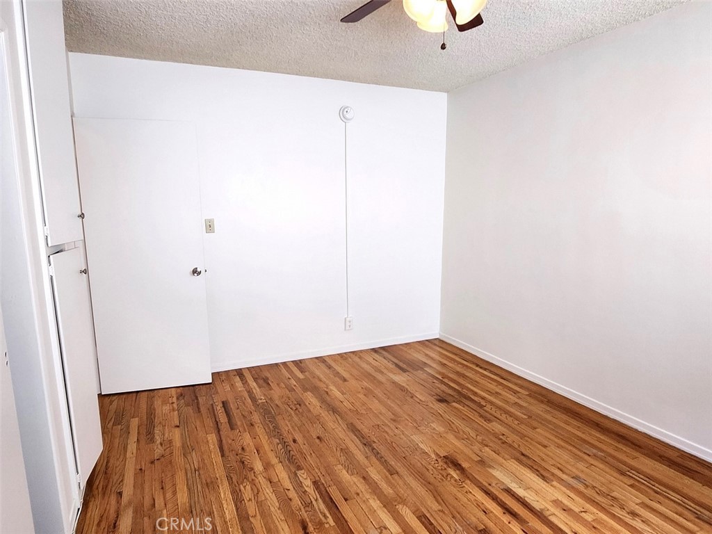 https://media.crmls.org/medias/000a46ba-4864-43d1-922a-57a6cb2519d9.jpg?preset=X-Large