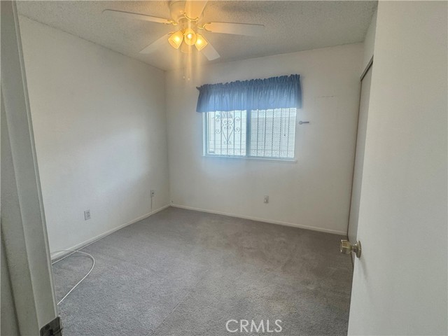 15469 Chaparral Street, Victorville CA: https://media.crmls.org/medias/000a8371-c12e-4522-b4b6-0401d303112c.jpg